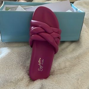 Seychelles slides magenta leather NWT